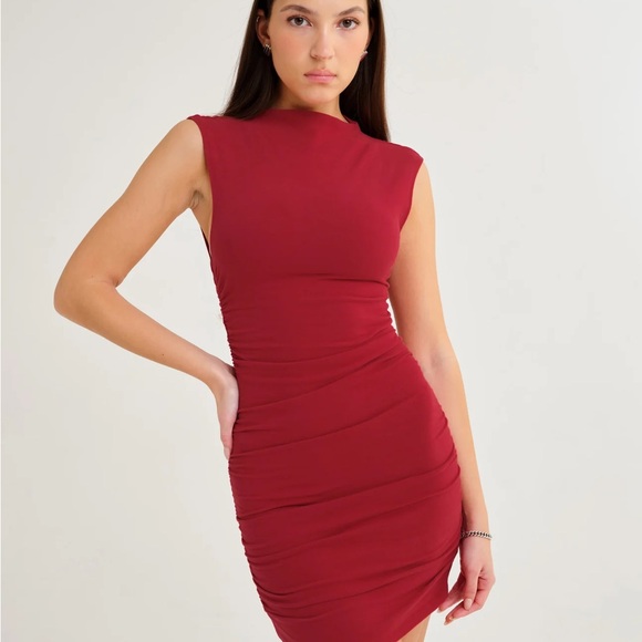 Rumored Minimalist Mini Dress. Size XS. 100% Cotton. BRAND NEW WITH TAGS! - Picture 1 of 6